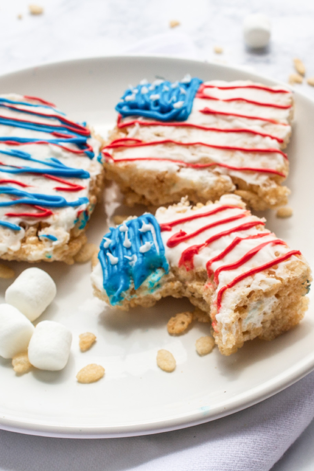 4th of July Rice Krispie Treats - The Sierra Guide